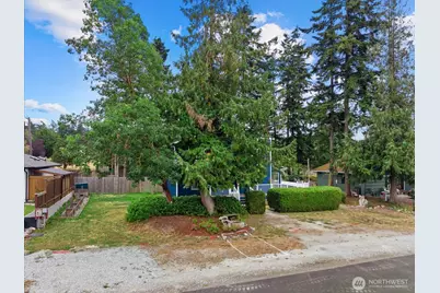 757 Commodore Ln, Camano Island, WA 98282 - Photo 6