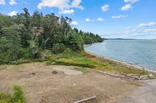 757 Commodore Ln, Camano Island, WA 98282 - Photo 32