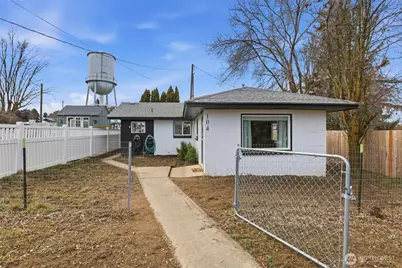 104 W Adams W, Harrington, WA 99134 - Photo 2