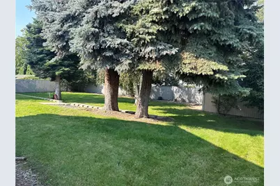 30 S Gilmore, East Wenatchee, WA 98802 - Photo 2