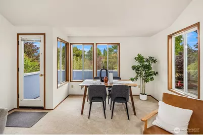 6049 33rd Avenue NE, Seattle, WA 98115 - Photo 10