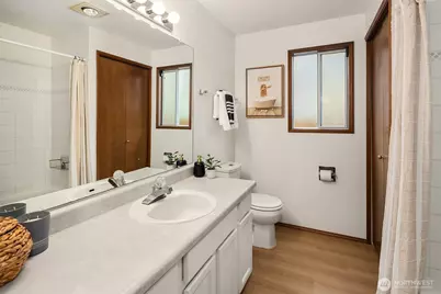 6049 33rd Avenue NE, Seattle, WA 98115 - Photo 6