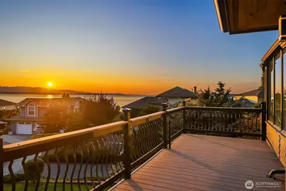 7723 168th Place SW, Edmonds, WA 98026 - Photo 2