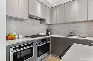 2510 6th Ave, Seattle, WA 98121 - Photo 8