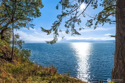 629 3rd Avenue, Fox Island, WA 98333 - Photo 1