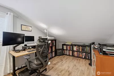 12232 Fremont Avenue N, Seattle, WA 98133 - Photo 8