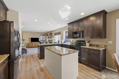 13011 SE 221st Pl, Kent, WA 98031 - Photo 8