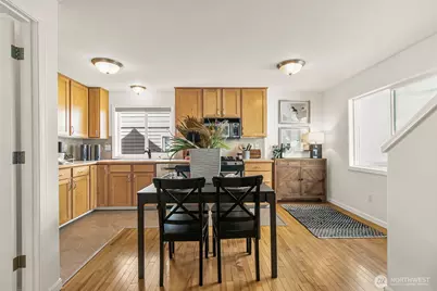 158 15th Avenue #B, Seattle, WA 98122 - Photo 2