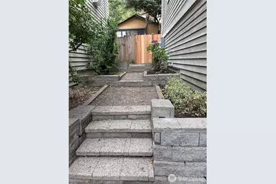 158 15th Avenue #B, Seattle, WA 98122 - Photo 20