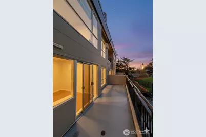321 10th Avenue S #604, Seattle, WA 98104 - Photo 12
