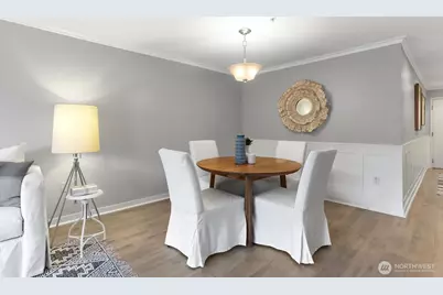 321 10th Avenue S #604, Seattle, WA 98104 - Photo 4