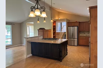 14028 92nd Place NE, Kirkland, WA 98034 - Photo 4