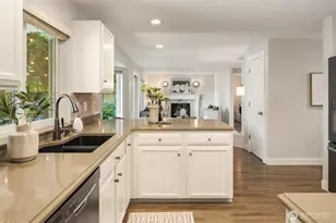13709 NE 93rd St, Redmond, WA 98052 - Photo 12