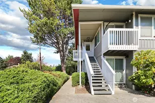 1930 Lawrence St, Port Townsend, WA 98368 - Photo 2