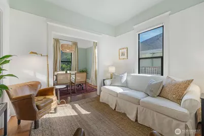2614 E John Street, Seattle, WA 98112 - Photo 2