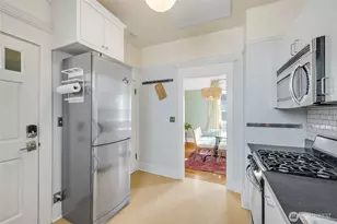 2614 E John St, Seattle, WA 98112 - Photo 8