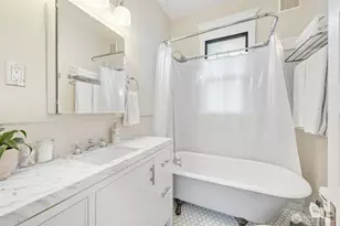 2614 E John St, Seattle, WA 98112 - Photo 10