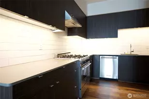 4255 SW Charleston St, Seattle, WA 98116 - Photo 8