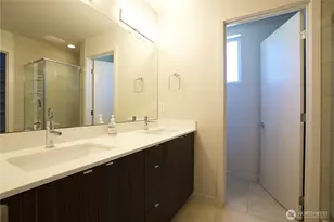 4255 SW Charleston St, Seattle, WA 98116 - Photo 10