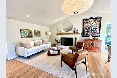10191 NE Beach Crest Drive, Bainbridge Island, WA 98110 - Photo 4