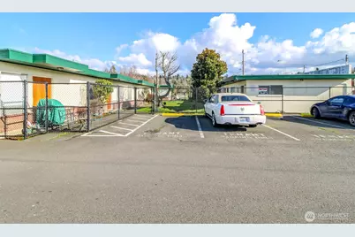 418 Central Avenue N, Kent, WA 98032 - Photo 24