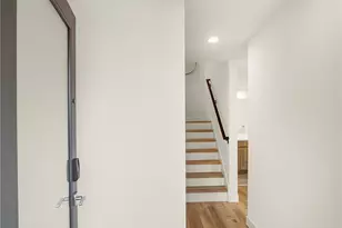 939 NW 56th St, Seattle, WA 98107 - Photo 2