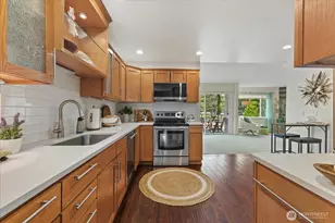 9715 NE Juanita Dr, Kirkland, WA 98034 - Photo 12