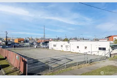321 State Avenue N, Kent, WA 98030 - Photo 10