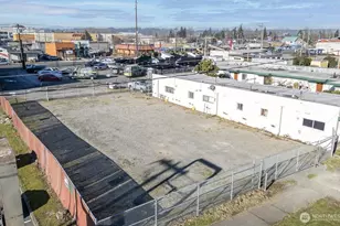 321 State Ave N, Kent, WA 98030 - Photo 2