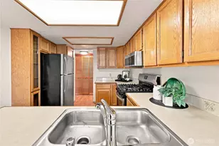 442 E 31st St, Bremerton, WA 98310 - Photo 12