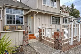 442 E 31st St, Bremerton, WA 98310 - Photo 2