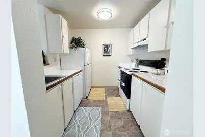 4701 176th Street SW #A8, Lynnwood, WA 98037 - Photo 6