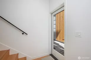 4214 SW 100th St, Seattle, WA 98126 - Photo 4