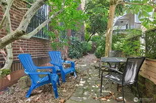 408 Bellevue Ave E, Seattle, WA 98102 - Photo 18