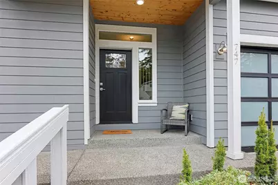 747 Fords Court, Bainbridge Island, WA 98110 - Photo 2