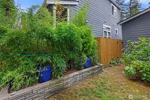 747 Fords Ct, Bainbridge Island, WA 98110 - Photo 16