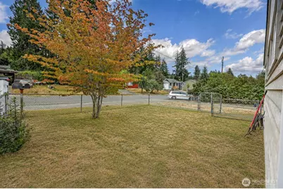 4975 Johnson Street NW, Bremerton, WA 98311 - Photo 2