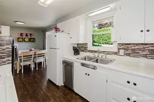 2122 NE Sunrise Dr, Bremerton, WA 98310 - Photo 16