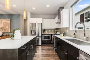 8544 21st Pl NE, Seattle, WA 98115 - Photo 10