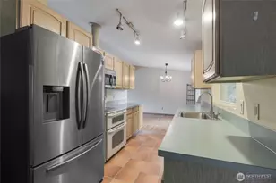 16619 SE 12th St, Bellevue, WA 98008 - Photo 10