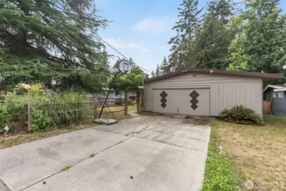 16619 SE 12th Street, Bellevue, WA 98008 - Photo 2
