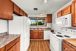 1309 Lenore Dr, Tacoma, WA 98406 - Photo 10
