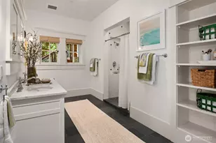 9221 SE 46th St, Mercer Island, WA 98040 - Photo 30