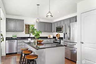 2035 W Lake Sammamish Pkwy SE, Bellevue, WA 98008 - Photo 12