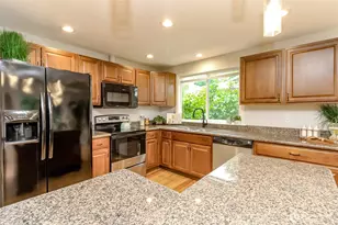 3716 SW 328th Pl, Federal Way, WA 98023 - Photo 2