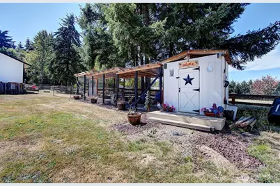 275 Studebaker Spur 2 Road, Castle Rock, WA 98611 - Photo 8