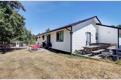 275 Studebaker Spur 2 Road, Castle Rock, WA 98611 - Photo 6
