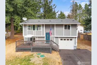 203 W Seattle Street, Rainier, WA 98576 - Photo 2
