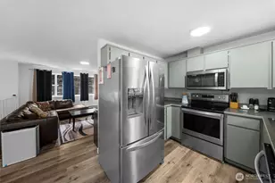 203 W Seattle St, Rainier, WA 98576 - Photo 8