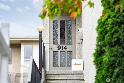 914 6th Avenue N #201, Seattle, WA 98109 - Photo 4